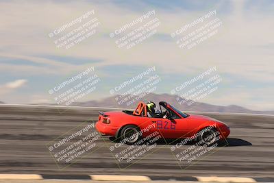 media/Jan-04-2026-SCCA SD (Sun) [[defc442887]]/4-Novice Group/Session 2 Bowl Speed Pans/